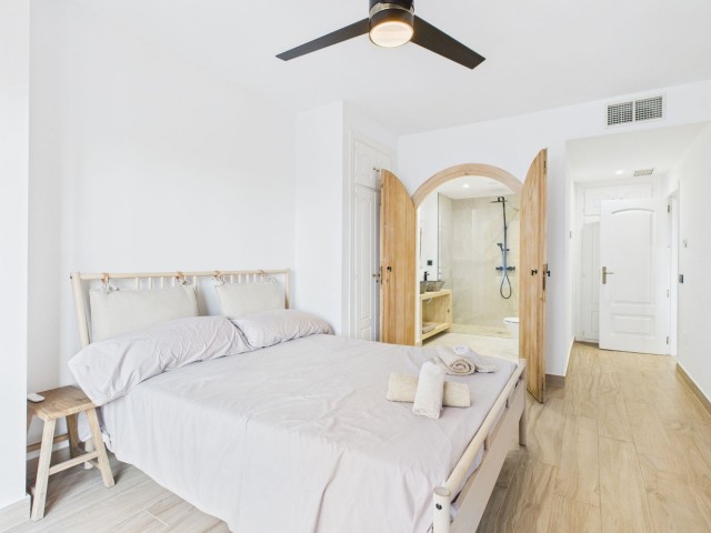 Apartamento con 3 Dormitorios  en La Duquesa