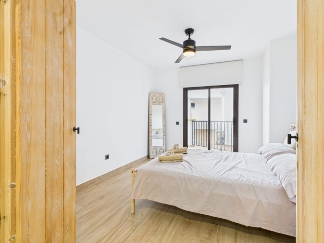 Apartamento con 3 Dormitorios  en La Duquesa