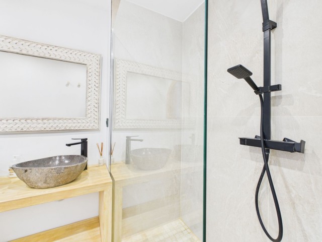 Apartamento con 3 Dormitorios  en La Duquesa