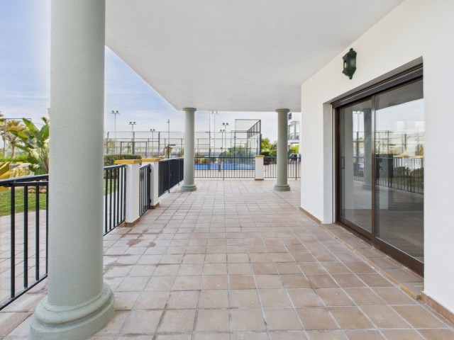 Apartamento con 3 Dormitorios  en La Duquesa