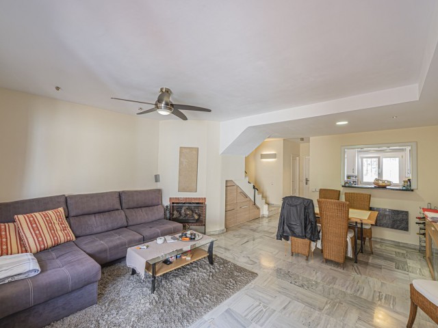 5 Bedrooms Townhouse in Marbella