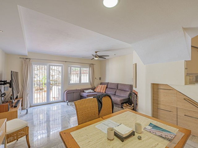 5 Bedrooms Townhouse in Marbella