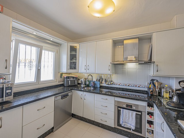 5 Bedrooms Townhouse in Marbella