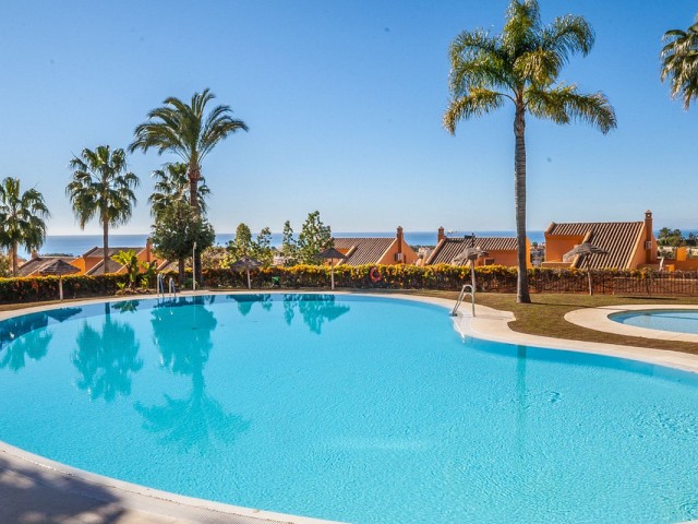 Apartment, Elviria, R5225557