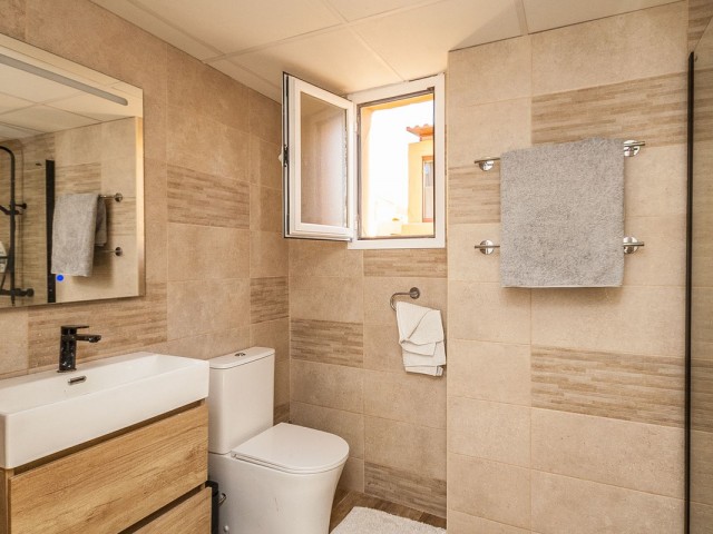 2 Bedrooms Apartment in Elviria