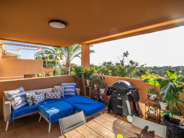 2 Bedrooms Apartment in Elviria