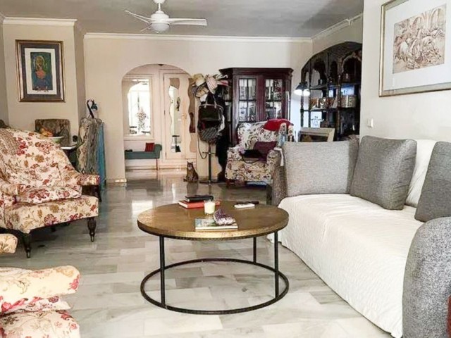 3 Bedrooms Apartment in Nueva Andalucía