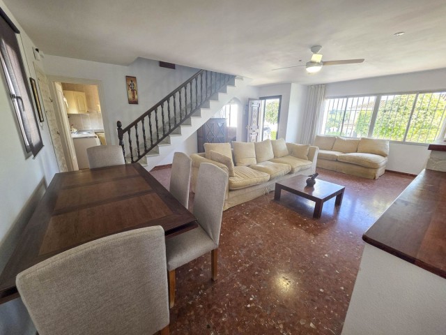 3 Bedrooms Villa in Estepona