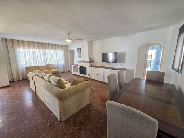 3 Bedrooms Villa in Estepona