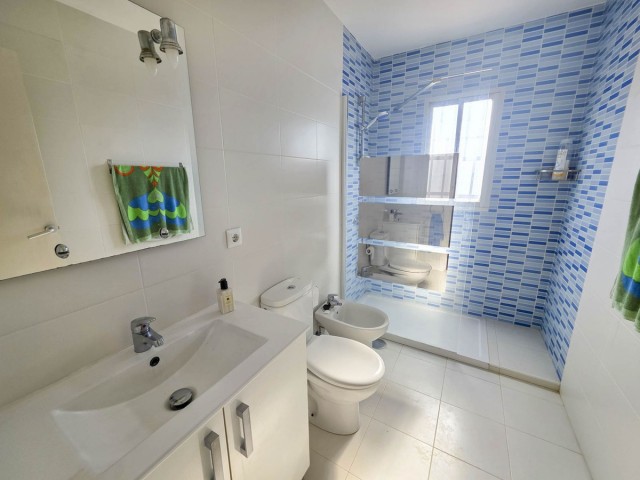 3 Bedrooms Villa in Estepona