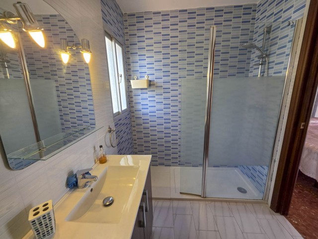 3 Bedrooms Villa in Estepona