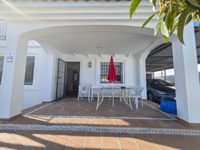 3 Bedrooms Villa in Estepona