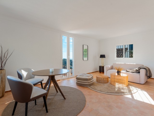 Villa avec 6 Chambres  à El Madroñal