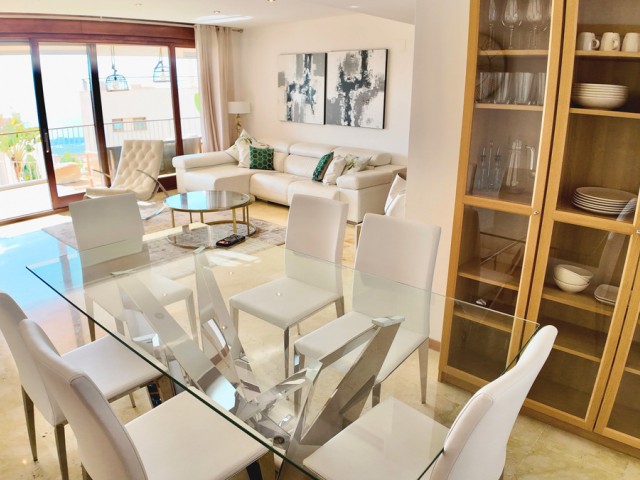 Appartement avec 3 Chambres  à Marbella