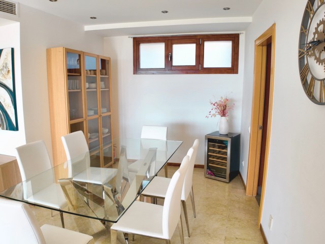 Appartement avec 3 Chambres  à Marbella