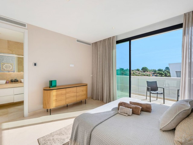 Maison mitoyenne avec 4 Chambres  à La Cala