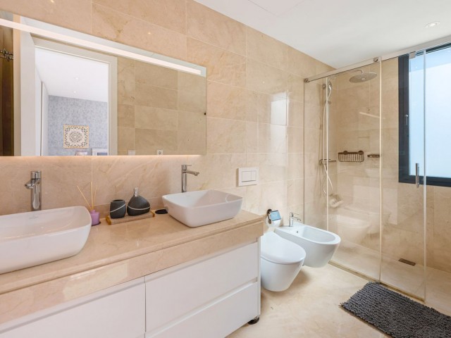 Maison mitoyenne avec 4 Chambres  à La Cala