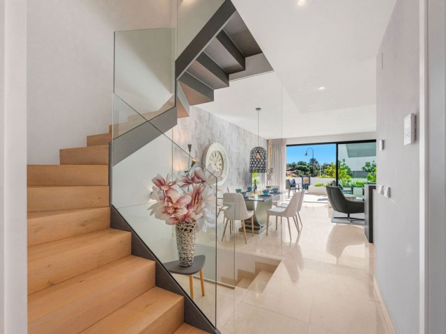 Maison mitoyenne avec 4 Chambres  à La Cala