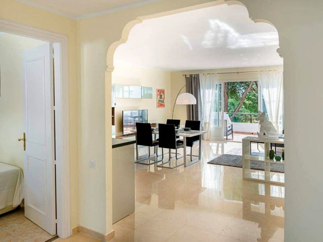 Penthouse, El Presidente, R5226151