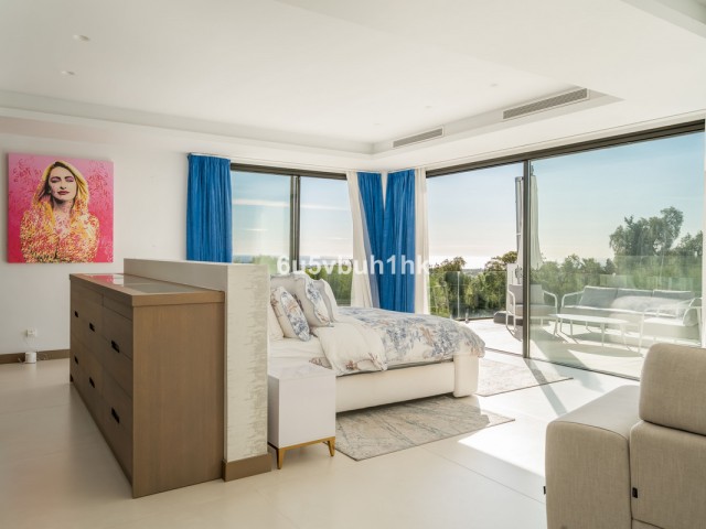 Villa avec 5 Chambres  à Monte Halcones