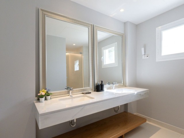 5 Bedrooms Villa in Torremuelle