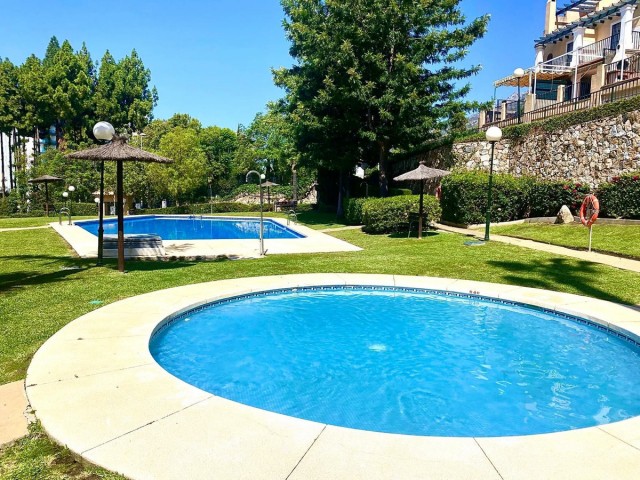 4 Bedrooms Townhouse in Marbella