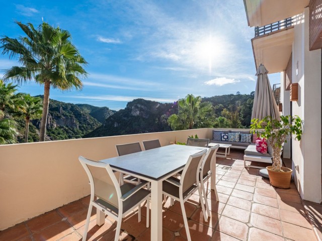 Maison mitoyenne avec 4 Chambres  à Benahavís