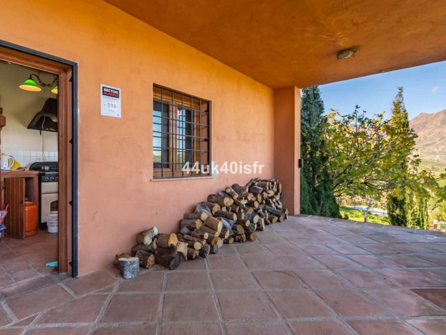 4 Bedrooms Villa in Mijas