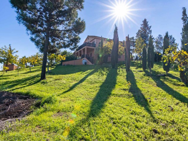 4 Bedrooms Villa in Mijas