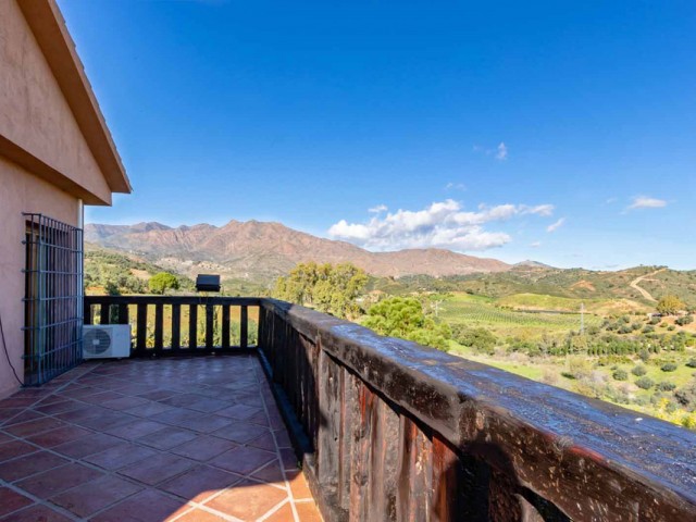 4 Bedrooms Villa in Mijas