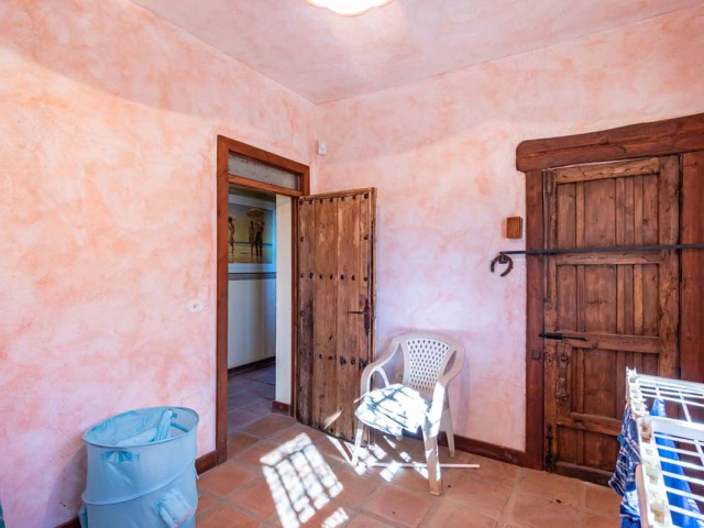 4 Bedrooms Villa in Mijas