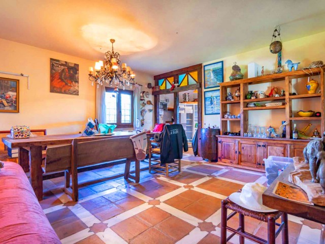 4 Bedrooms Villa in Mijas