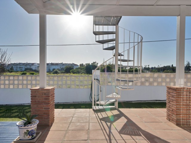 Villa avec 4 Chambres  à San Pedro de Alcántara