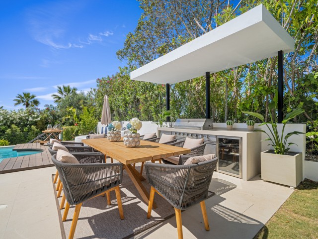 6 Bedrooms Villa in Nueva Andalucía