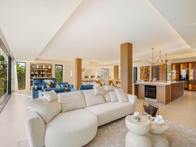 6 Bedrooms Villa in Nueva Andalucía