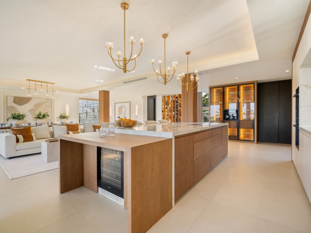 6 Bedrooms Villa in Nueva Andalucía