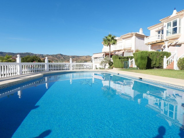 Appartement avec 3 Chambres  à Cabopino