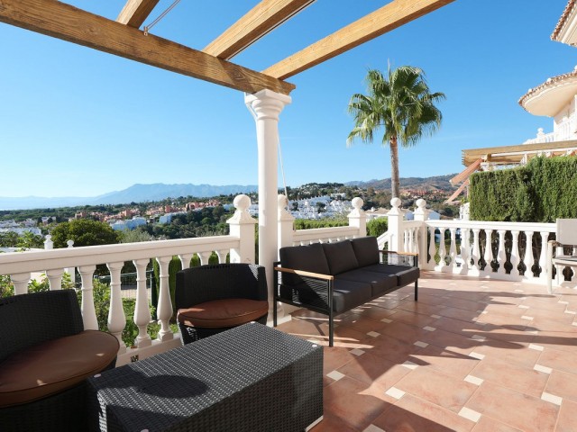 Appartement avec 3 Chambres  à Cabopino