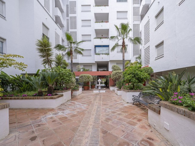 2 Bedrooms Apartment in Puerto Banús