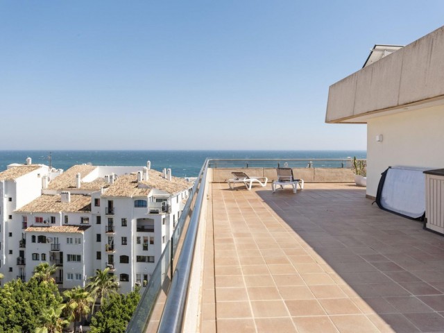 Penthouse in Puerto Banús