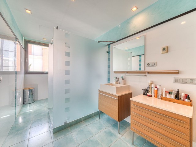 6 Bedrooms Apartment in Puerto Banús