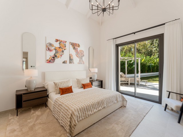 5 Bedrooms Villa in Nueva Andalucía