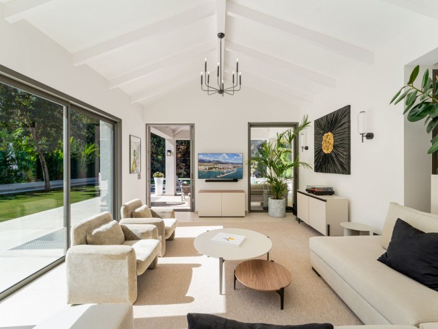 5 Schlafzimmer Villa in Nueva Andalucía