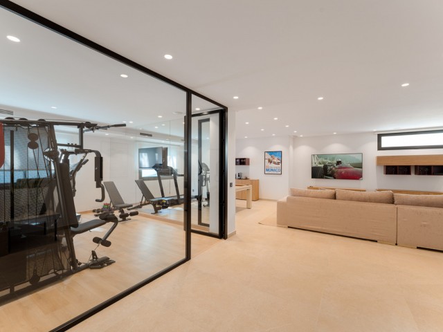 5 Schlafzimmer Villa in Nueva Andalucía