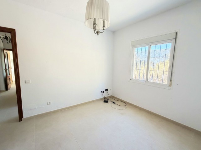 4 Bedrooms Villa in Estepona