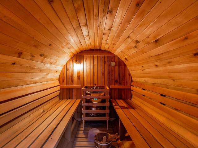 5 Bedrooms Villa in Benahavís