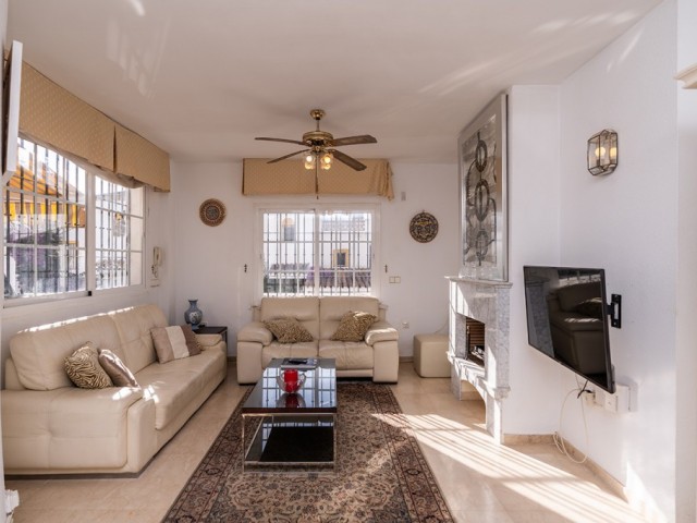 3 Bedrooms Villa in Costabella