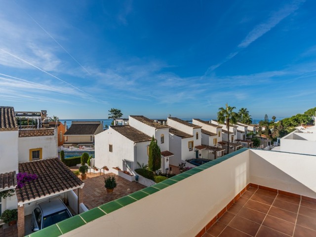 3 Bedrooms Villa in Costabella