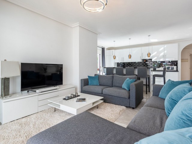 3 Bedrooms Apartment in Nueva Andalucía