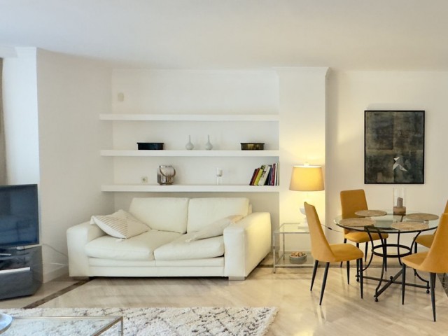 Appartement avec 2 Chambres  à Elviria